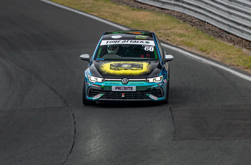 Car 60 at Cadwell Park